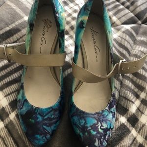 Blue marble heels